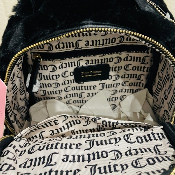 ❎️‼️SALE‼️❎️ 🖤Juicy Couture, let's get cozy black Furry Liquorice Backpack 🖤 - Picture 10 of 10